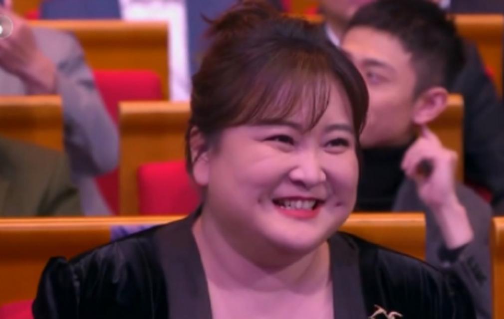 退出春晚、被综艺"开除"，"消失"1年后，贾玲官宣喜讯，全网恭喜  第5张