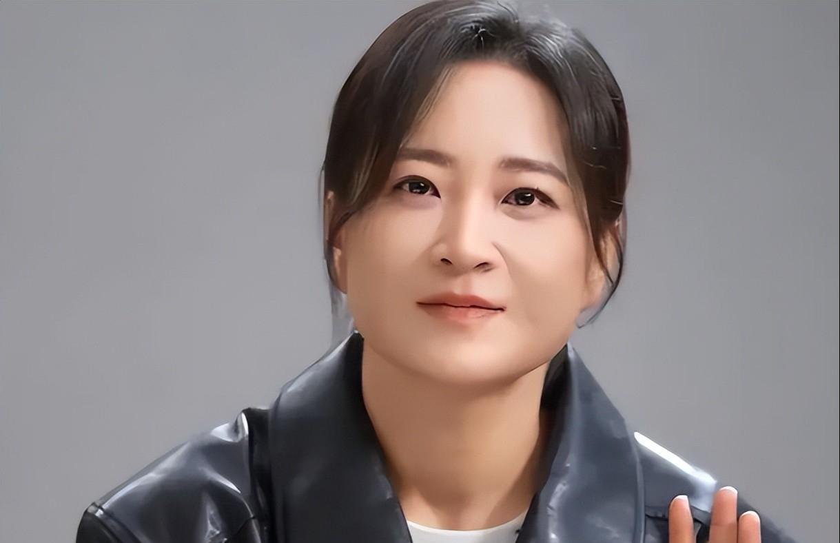 退出春晚、被综艺"开除"，"消失"1年后，贾玲官宣喜讯，全网恭喜  第13张