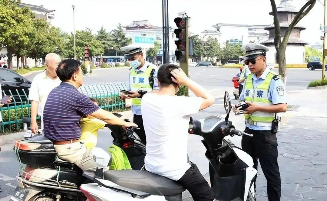 9月1日起，电动车、摩托车、三四轮车上路“4必查”，处罚明确了  第6张