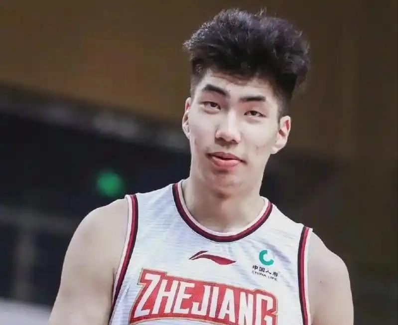 实话实说，中国男篮史上能力差劲的主力球员，莫过于以下这四位  第7张