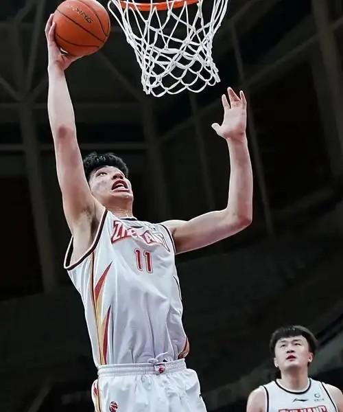 实话实说，中国男篮史上能力差劲的主力球员，莫过于以下这四位  第8张
