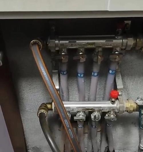 壁挂炉清洗的方法与技巧（轻松学会壁挂炉清洗）  第2张