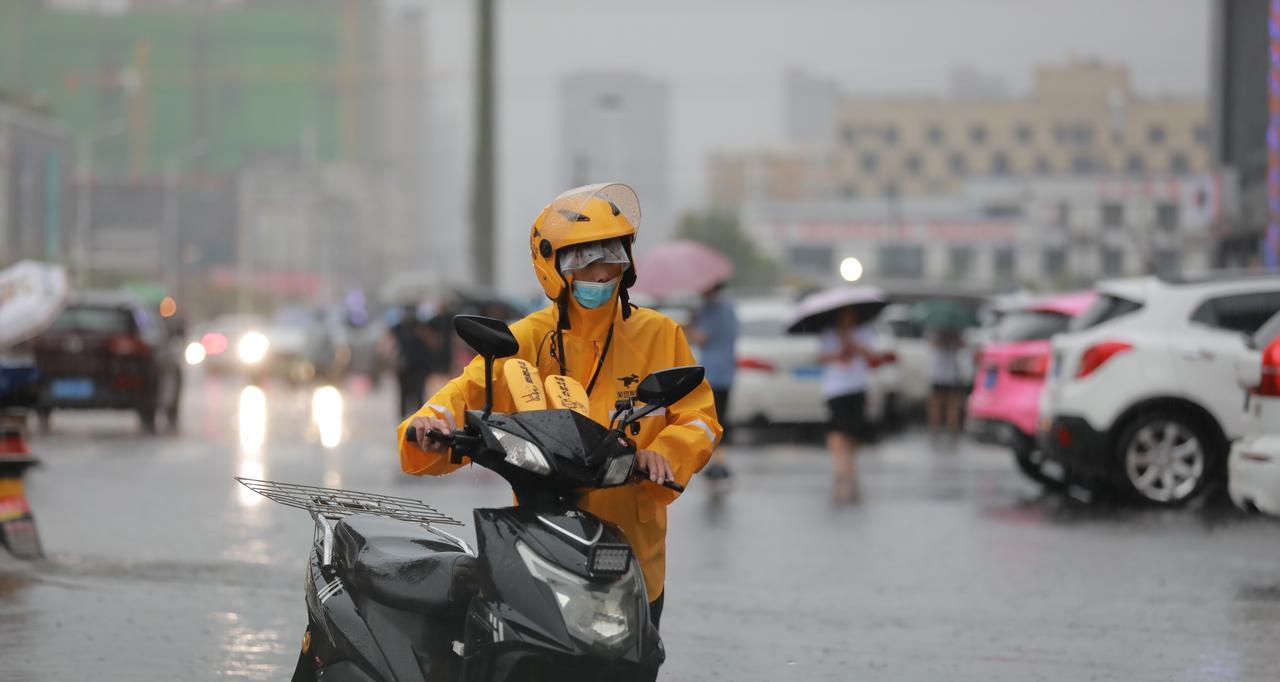 新一轮强降雨中心已定！8月30日天气预报，高温暴雨分布如下  第5张