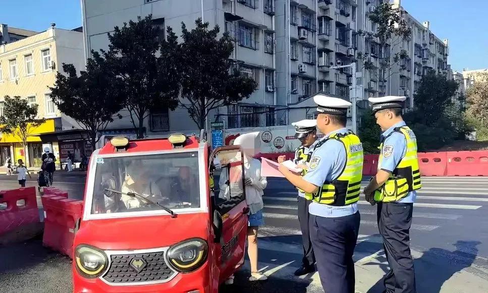 “老头乐”天塌了！多地明确，禁行禁用，不能上路！违者扣车罚款  第6张