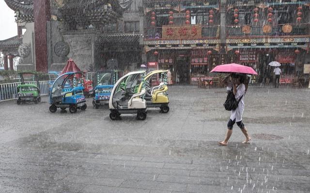 新台风已生成，新一轮强降雨凶猛来袭，明天8号大雨暴雨分布如下  第6张